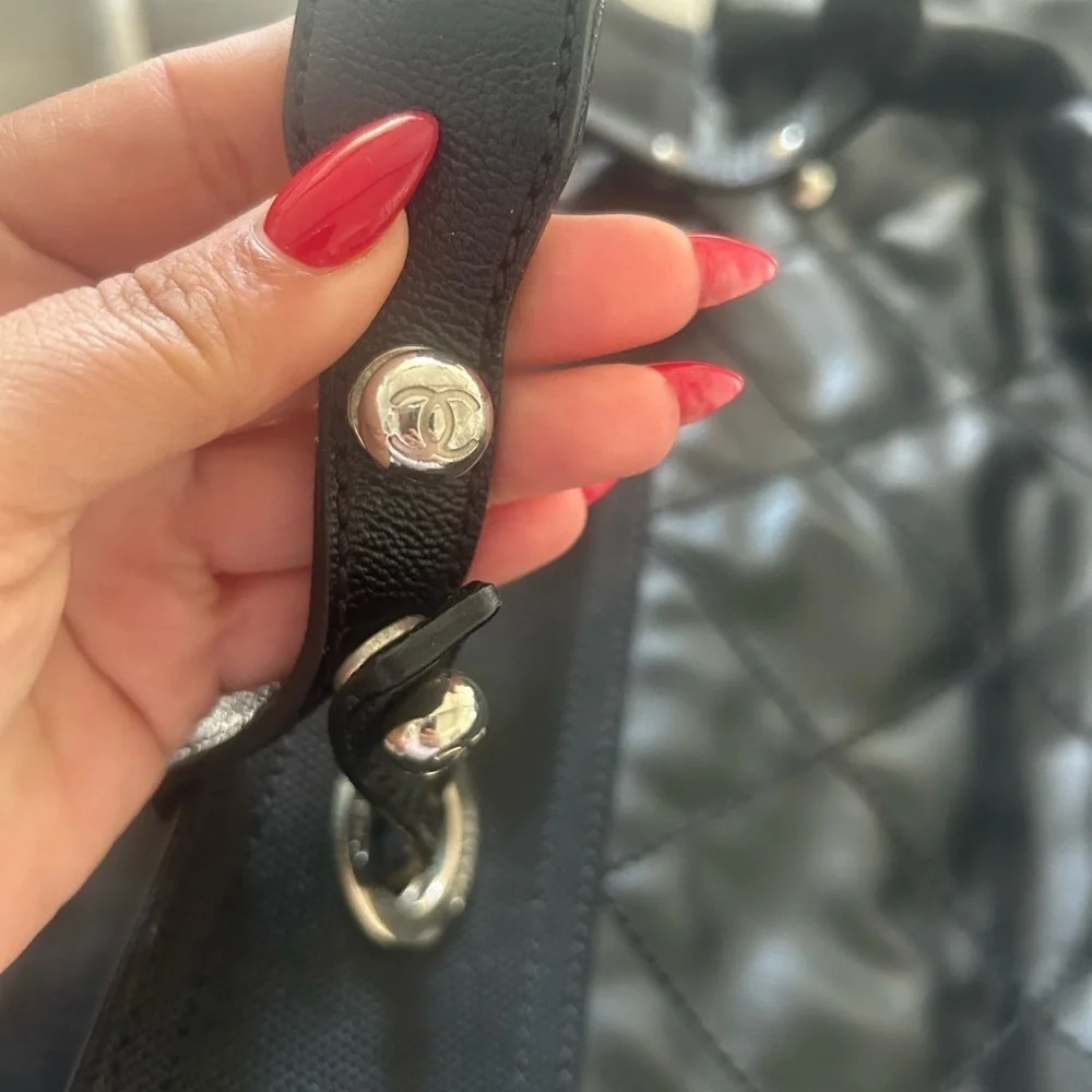CHANEL sophisticated large